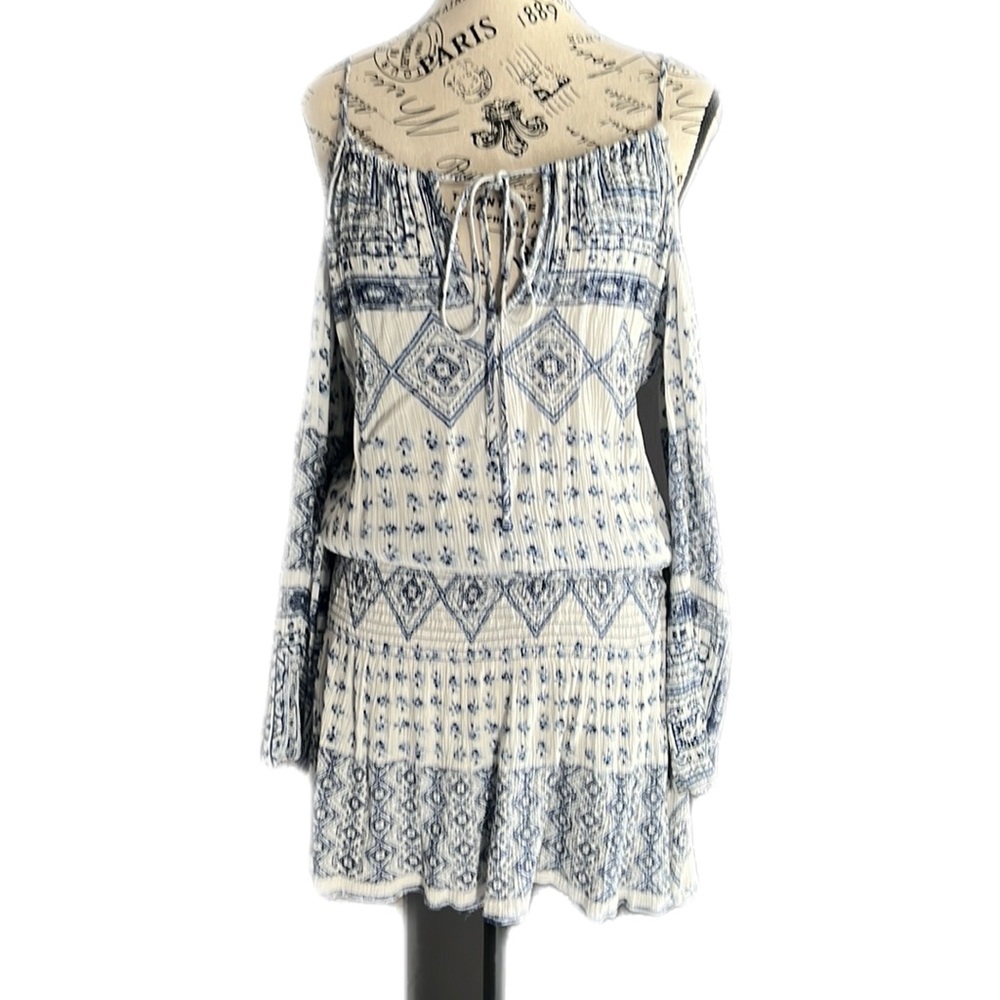 Forever 21 cold shoulder mini dress